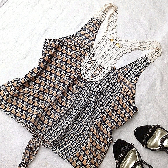 Vintage USA Crochet Back Top - Picture 5 of 7